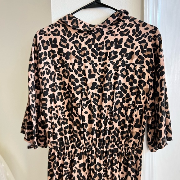 Beautiful and chic medi dress new no tag pit to pit 19 and 15 from waist - Picture 3 of 14